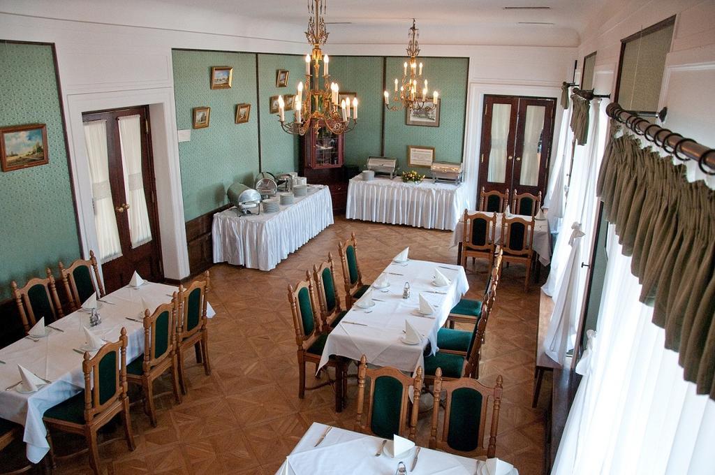 Hotel Zamek Pultusk Dom Polonii Exteriör bild